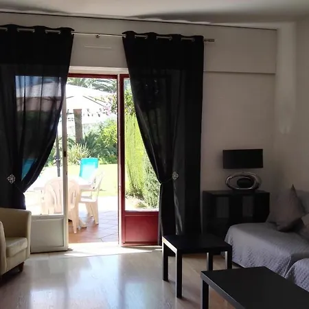 Valescure Prestigious Residence, 3 Golf Courses, & Sea Apartment *