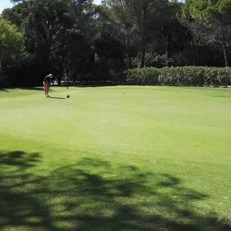Apartment Valescure Prestigious Residence, 3 Golf Courses, & Sea Saint-Raphaël