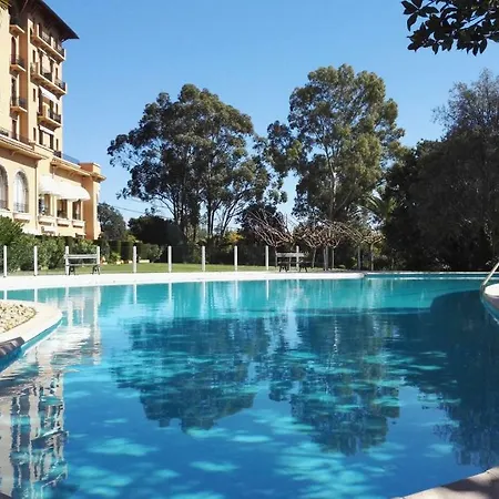 Valescure Prestigious Residence, 3 Golf Courses, & Sea Apartment *